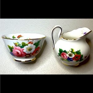 Vintage Grosvenor Bone China England Mini Sugar Bowl & Creamer Set Floral ID-8